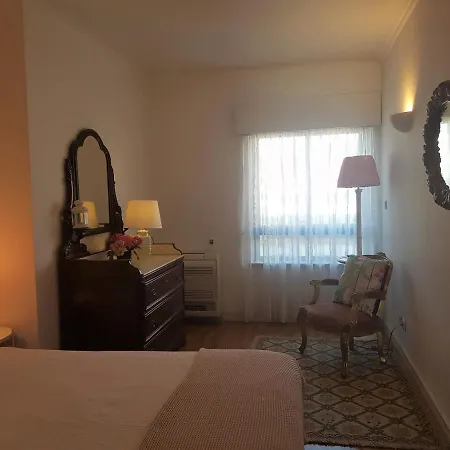 Apartament Espacoso Apartamento Junto Ao Metro
