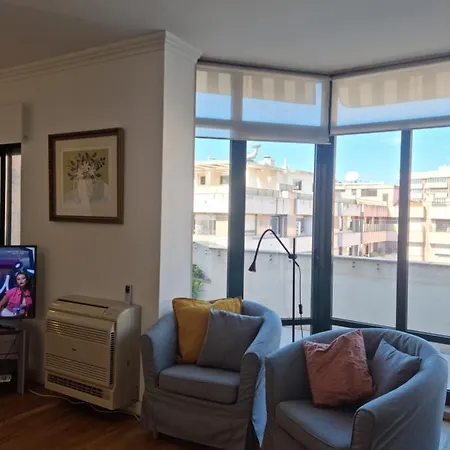 Espacoso Apartamento Junto Ao Metro