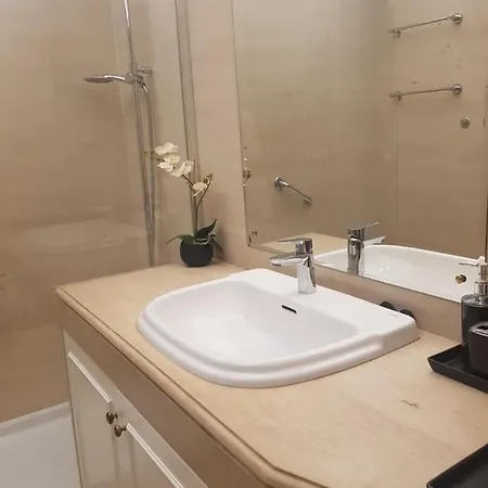 Daire Espacoso Apartamento Junto Ao Metro