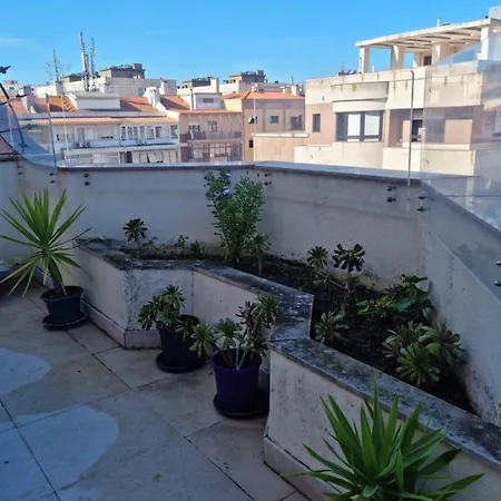 Espacoso Apartamento Junto Ao Metro Lisboa