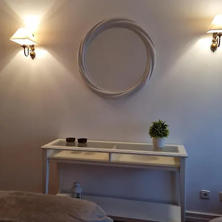 Espacoso Apartamento Junto Ao Metro Daire *